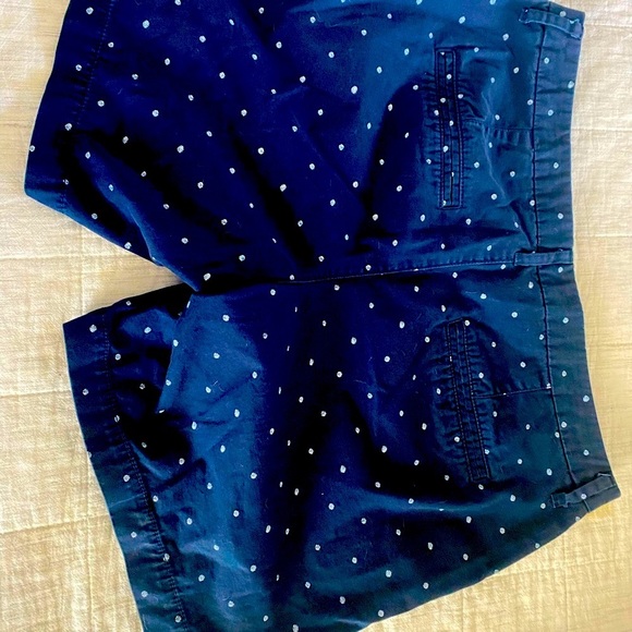 Old Navy Shorts - Picture 3 of 6